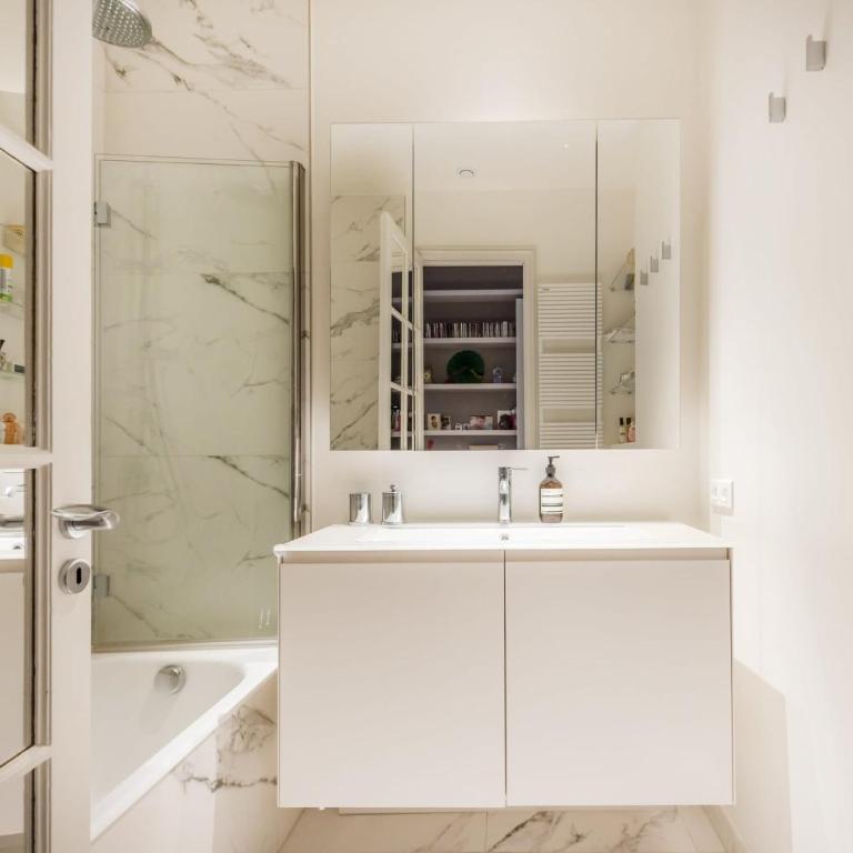 Four Saint Germain - Elegant & Spacious 3 BDR Apartment in the Heart of Saint Germain - Appartement - 11