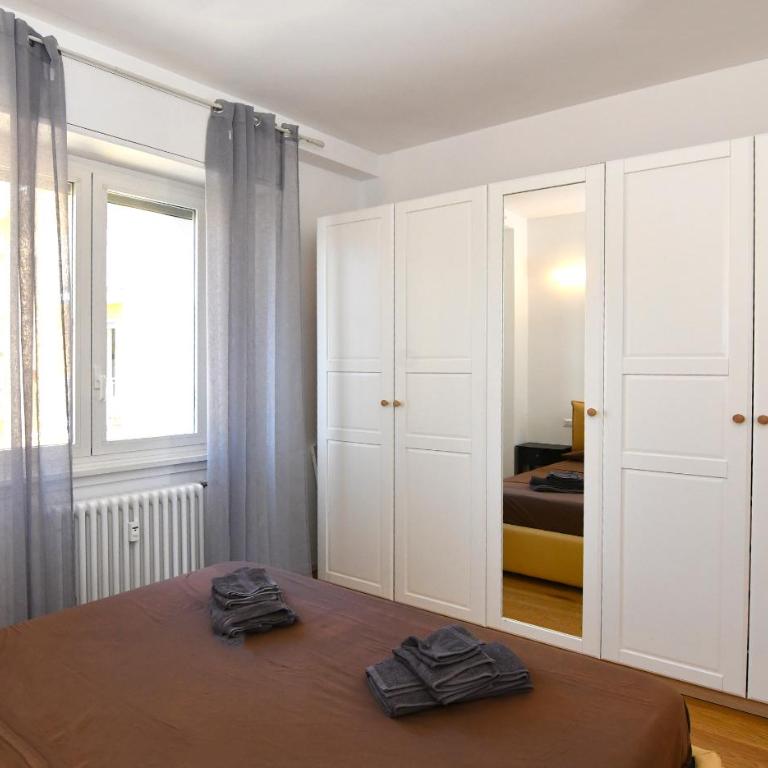 Duomo 10 min- Attico con Doppio Terrazzo - Appartamento con 1 Camera da Letto - 25