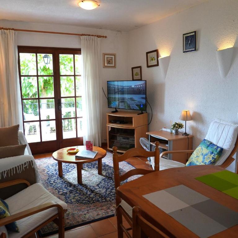 Casa Vacacional Tranquila con Piscina, Jardín y Cerca de la Playa en L'Estartit - ES-323-29 - Vacation Home - 7