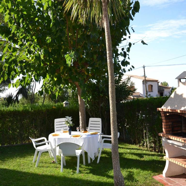 Casa Vacacional Tranquila con Piscina, Jardín y Cerca de la Playa en L'Estartit - ES-323-29 - Vacation Home - 8