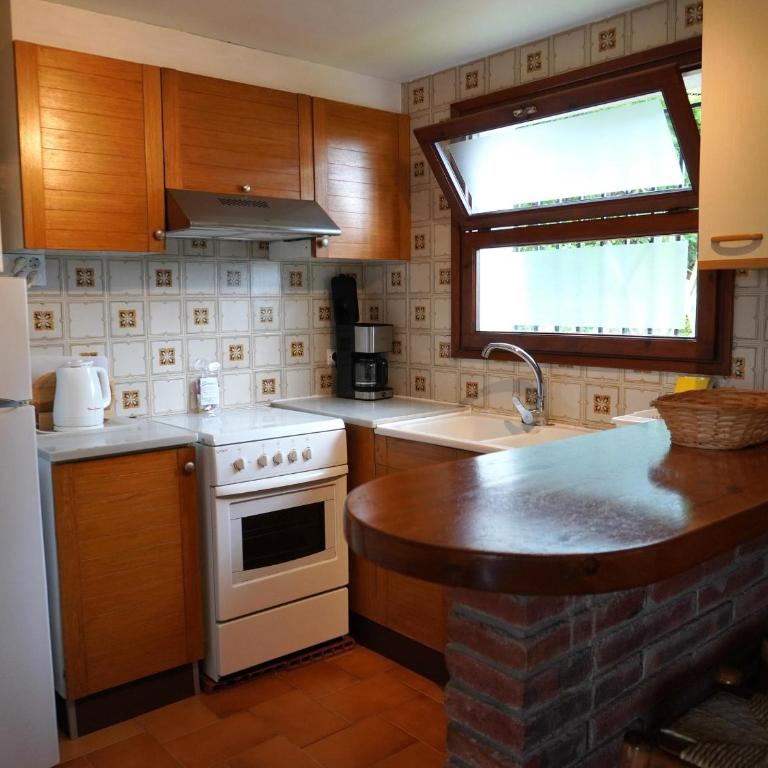Casa Vacacional Tranquila con Piscina, Jardín y Cerca de la Playa en L'Estartit - ES-323-29 - Vacation Home - 14