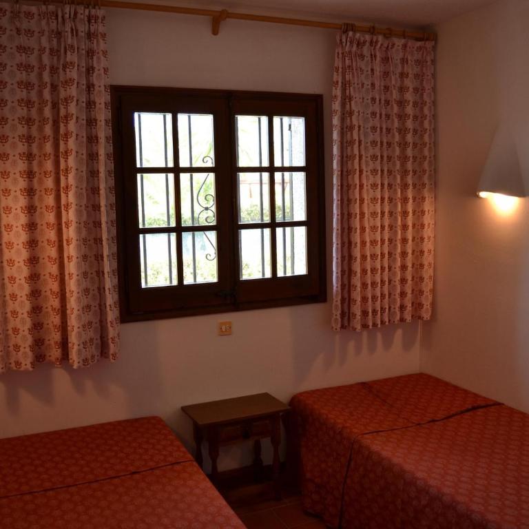 Casa Vacacional Tranquila con Piscina, Jardín y Cerca de la Playa en L'Estartit - ES-323-29 - Vacation Home - 19
