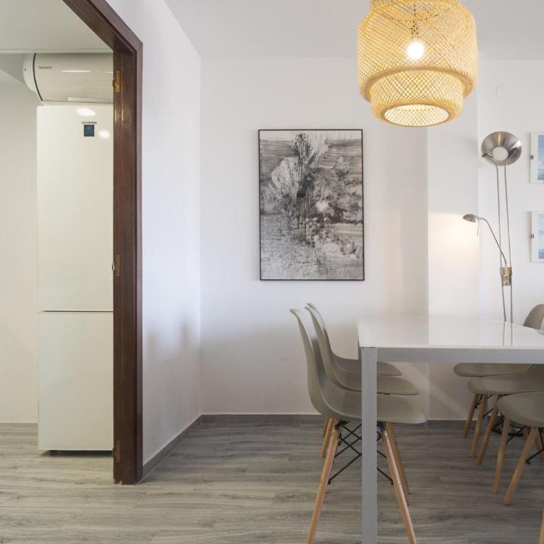 Apartamento para 6 Personas en la Playa con Parking y Wi-Fi - ES-325-7 - Apartment - 15