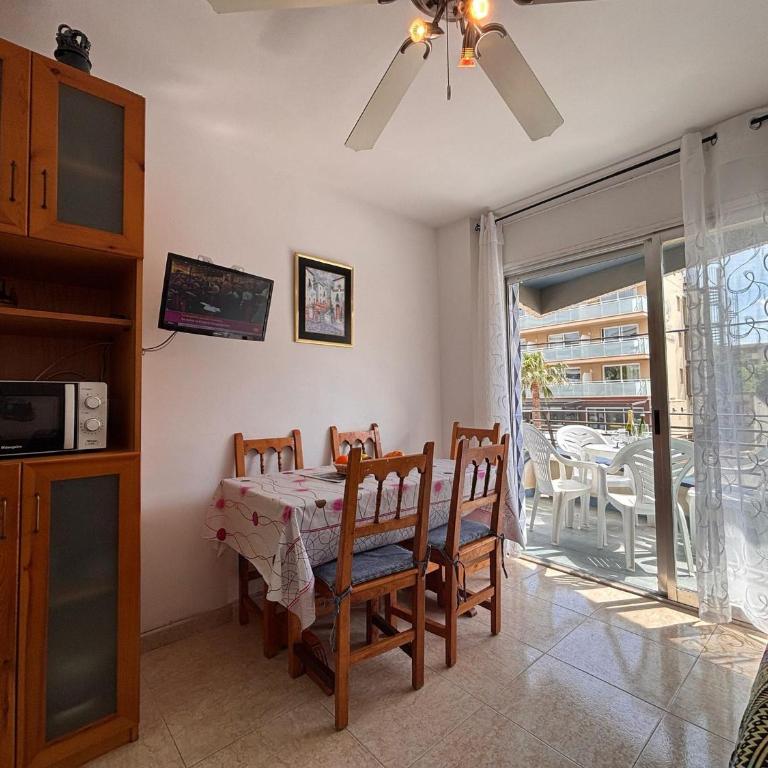 Roca Maura 110 - L'Estartit, Centro - ES-323-93 - Apartment - 23