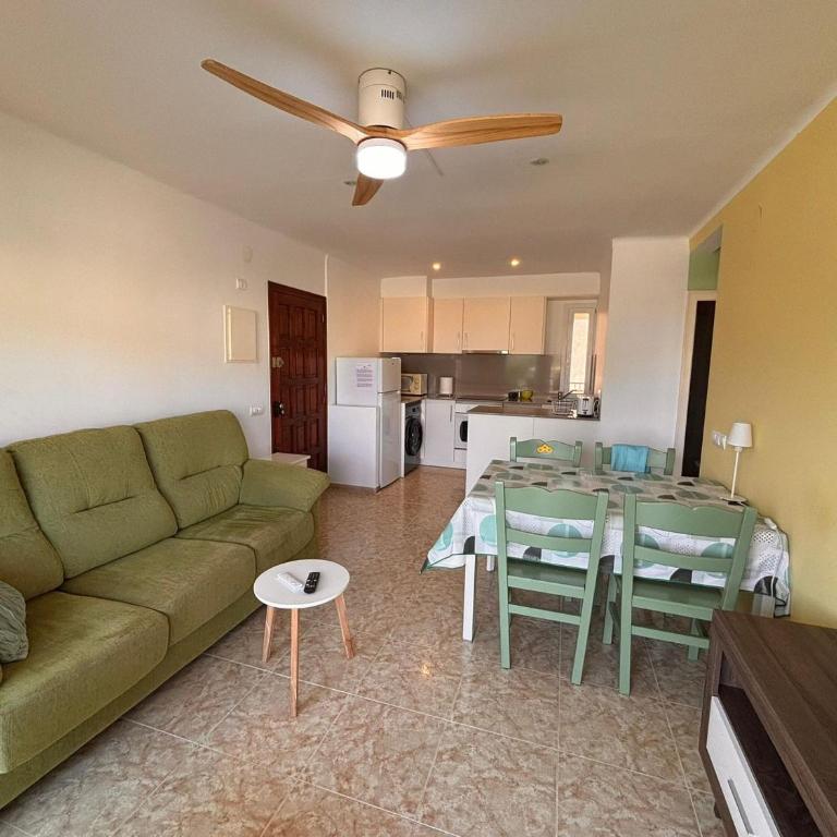 Apartamento Calella 4: Cerca del Mar, Mascotas Bienvenidas - ES-323-80 - Apartment - 12