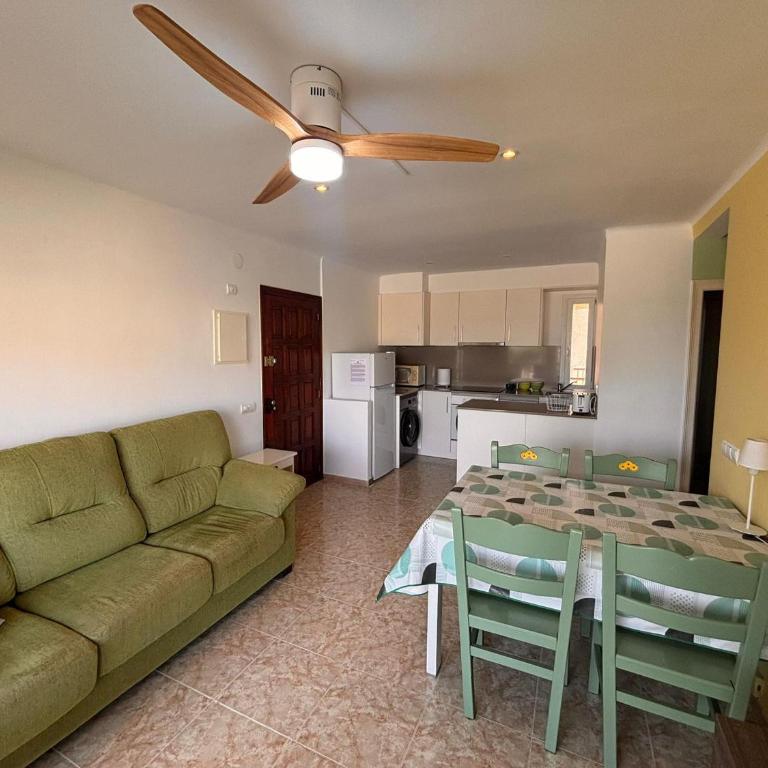 Apartamento Calella 4: Cerca del Mar, Mascotas Bienvenidas - ES-323-80 - Apartment - 14