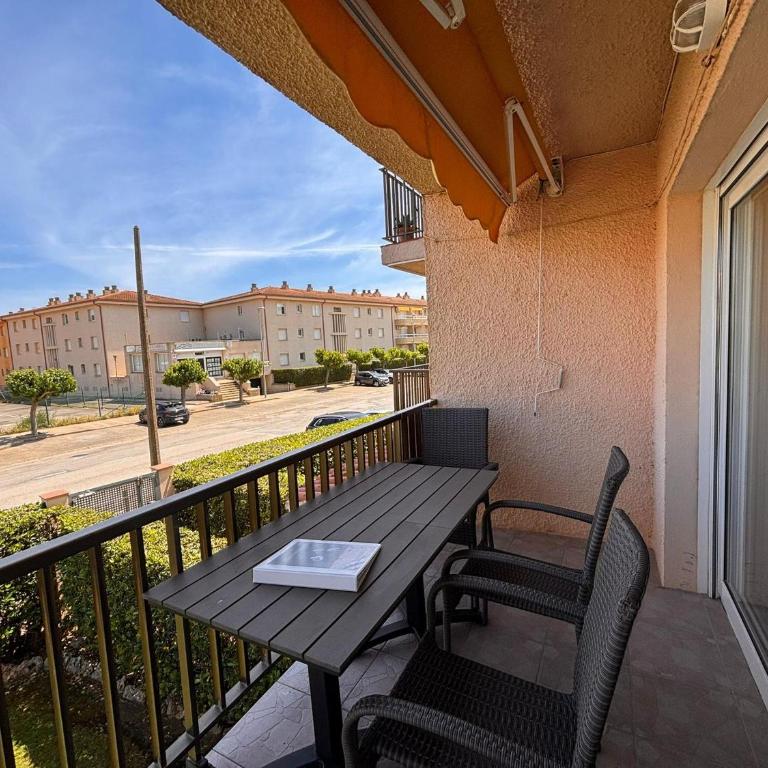Apartamento Calella 4: Cerca del Mar, Mascotas Bienvenidas - ES-323-80 - Apartment - 15