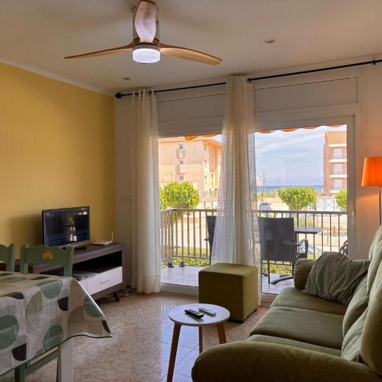Apartamento Calella 4: Cerca del Mar, Mascotas Bienvenidas - ES-323-80 - Apartment - 16