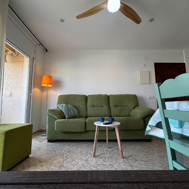 Apartamento Calella 4: Cerca del Mar, Mascotas Bienvenidas - ES-323-80 - Apartment - 17