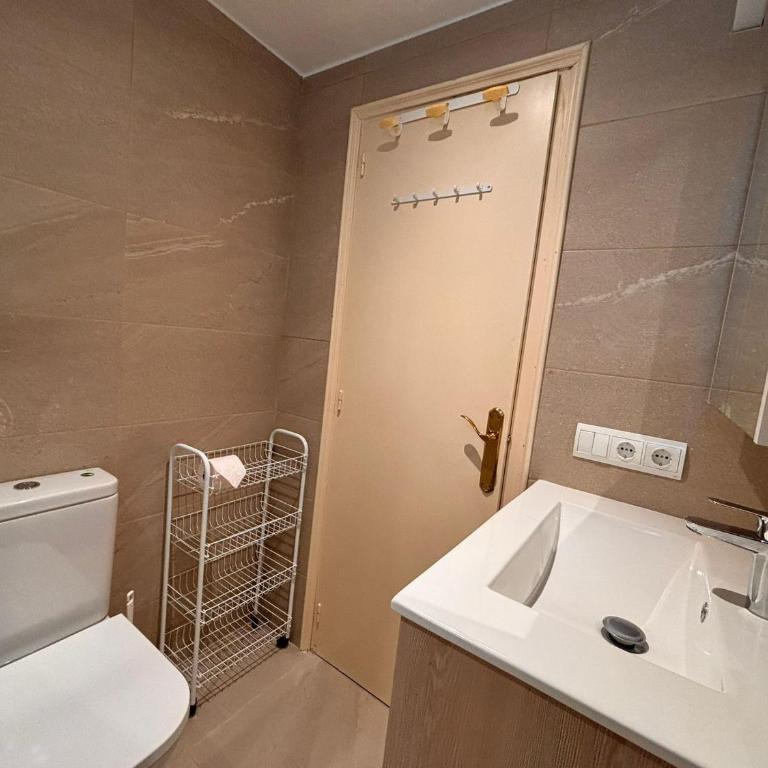 Apartamento Calella 4: Cerca del Mar, Mascotas Bienvenidas - ES-323-80 - Apartment - 22