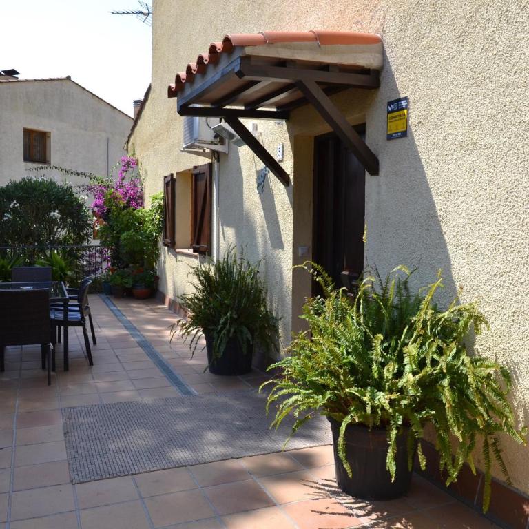 Casa familiar con piscina comunitaria en L'Estartit - ES-323-67 - Vacation Home - 11