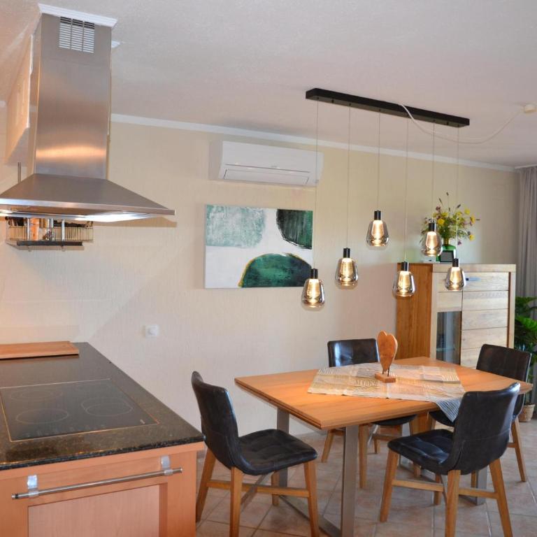 Casa moderna en zona tranquila con piscina y cerca de la playa en Torroella de Montgrí - ES-323-17 - Vacation Home - 21