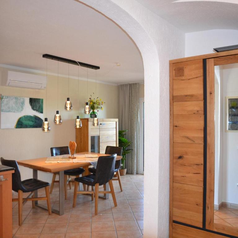 Casa moderna en zona tranquila con piscina y cerca de la playa en Torroella de Montgrí - ES-323-17 - Vacation Home - 22