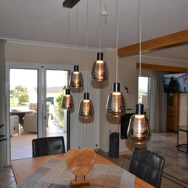 Casa moderna en zona tranquila con piscina y cerca de la playa en Torroella de Montgrí - ES-323-17 - Vacation Home - 25