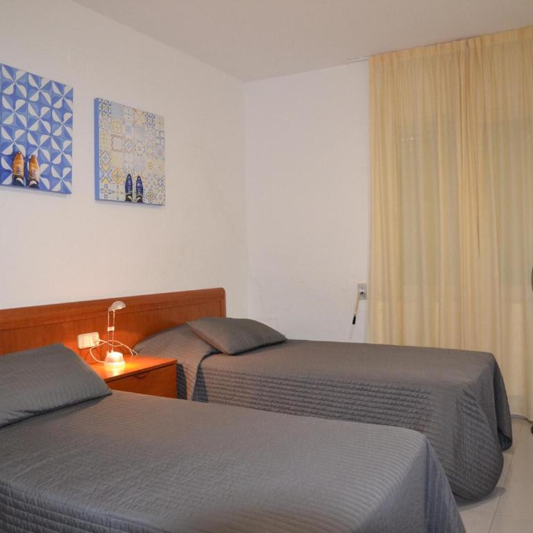 Amplio apartamento con piscina comunitaria en L'Estartit, España - ES-323-9 - Apartment - 34