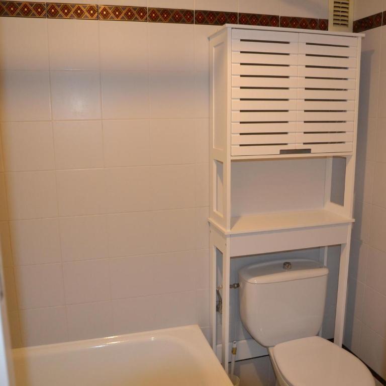 Apartamento Cerca de la Playa con Piscina y Terraza en l'Estartit - ES-323-25 - Apartment - 17
