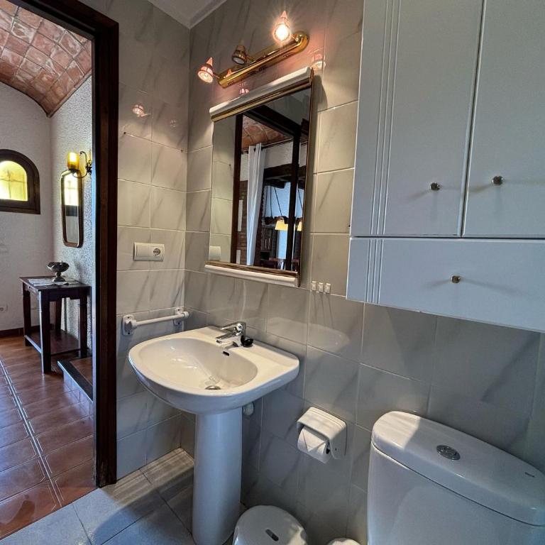 Casa con Gran Jardín Privado y Piscina Comunitaria en Torroella de Montgrí - ES-323-44 - Vacation Home - 21