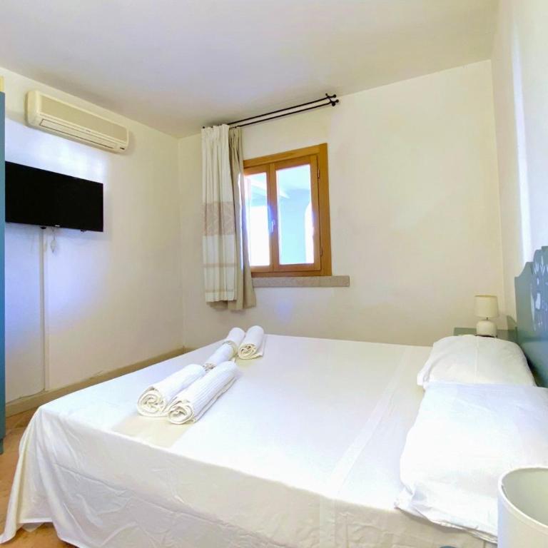 ISA - Residence with swimming pool in Porto Rotondo - Apartment mit 1 Schlafzimmer - 10