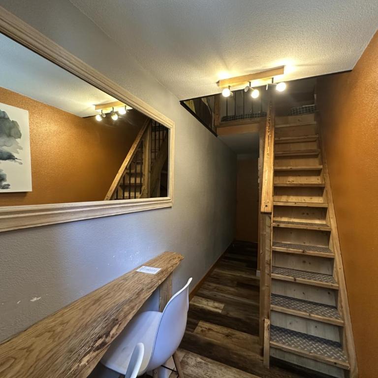 Auberge de Jeunesse HI Le Mont-Dore - Triple room with Ensuite Bathroom - 7