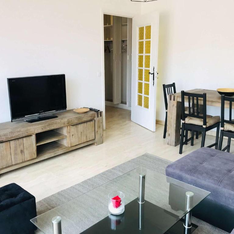 Lympia - one bedroom apartment near the port - Appartement - 3