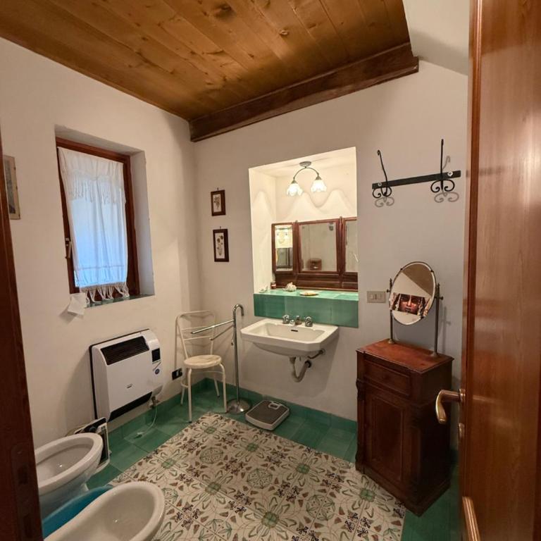 Iorio's Country House - One-Bedroom House - 11