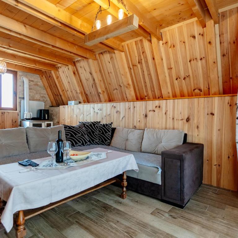 WIND Cottage - One-Bedroom House - 11