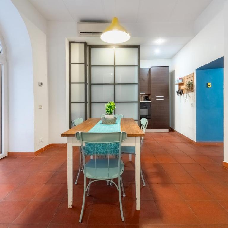 Number Five Apartment in Trastevere - Appartamento con 2 Camere da Letto - 30
