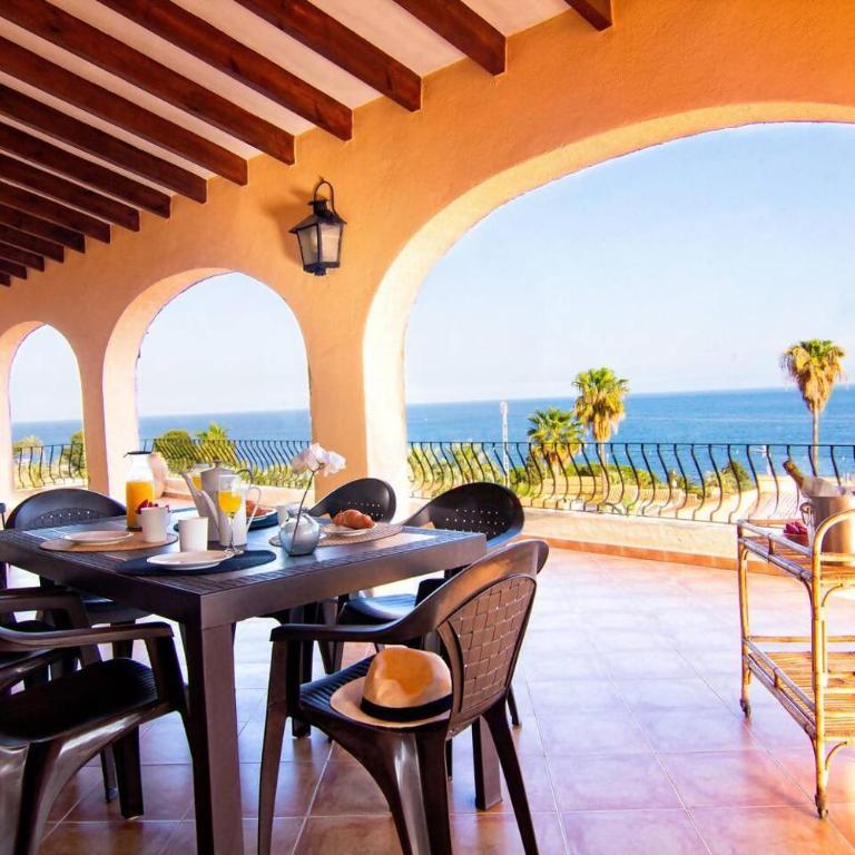Villa Bassetes. Piscina Privada frente al mar - Villa de 3 dormitorios - 28