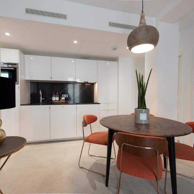 O'Lord, 4 Etoiles, Residence de Luxe Champs-Elysees - Appartement 2 Chambres Thomas Moore - 5