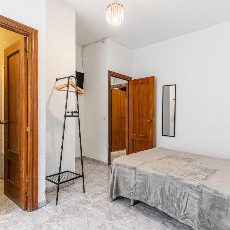 Hostal Marie Del Mar - Double Room with Private Bathroom - 14