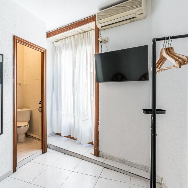 Hostal Marie Del Mar - Double Room with Private Bathroom - 15