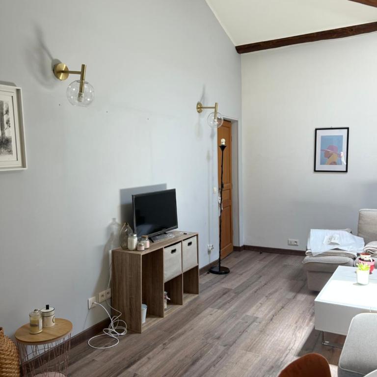 Bel Appartement au 2 eme - Appartement 1 Chambre - 7