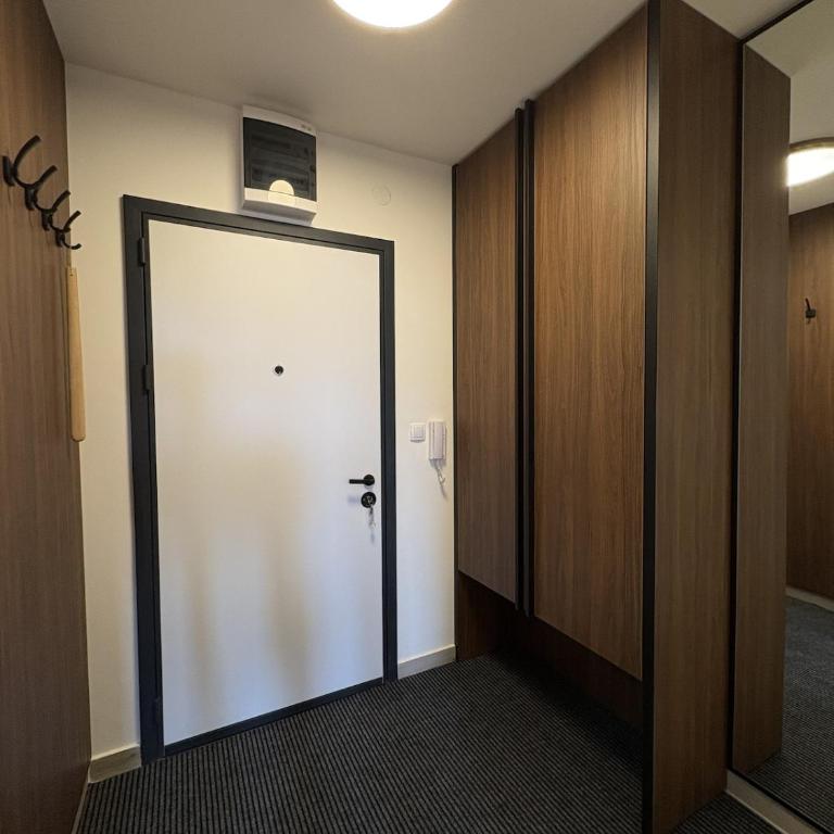 Self check-in lux apt near Jahorina & Sarajevo - One-Bedroom Apartment with Balcony - 35