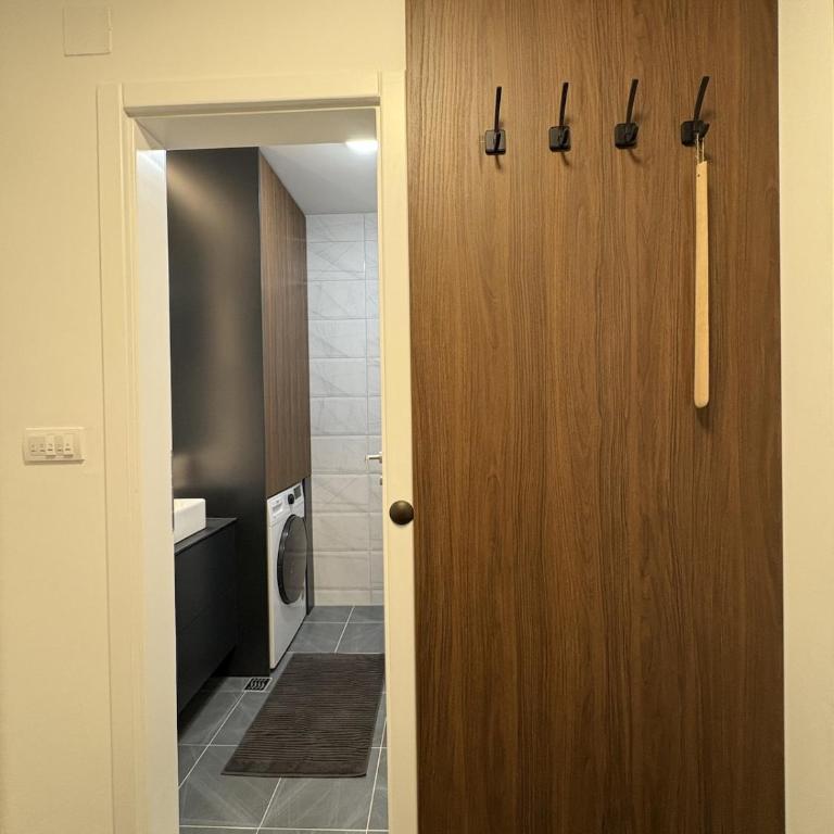 Self check-in lux apt near Jahorina & Sarajevo - One-Bedroom Apartment with Balcony - 36