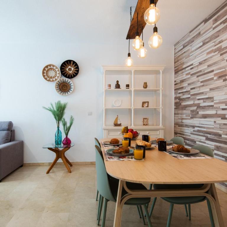NEW 1st CORNER City center Apartment Ideal for Groups - Apartamento de 3 dormitorios - 22