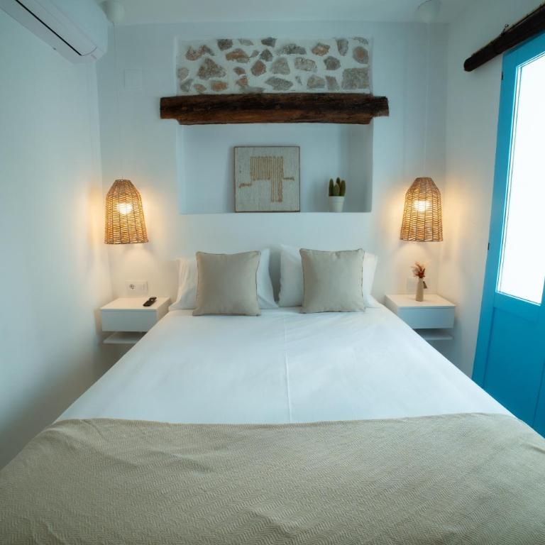 Papa Luna Suites Hostal Boutique - Habitación Doble Deluxe con vistas laterales al mar - 2
