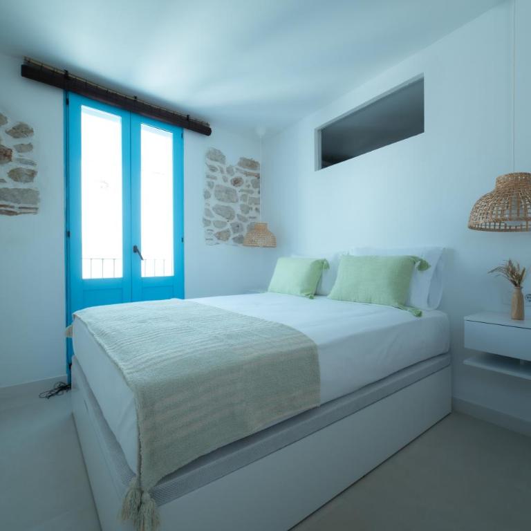 Papa Luna Suites Hostal Boutique - Habitación Doble Deluxe con vistas laterales al mar - 3