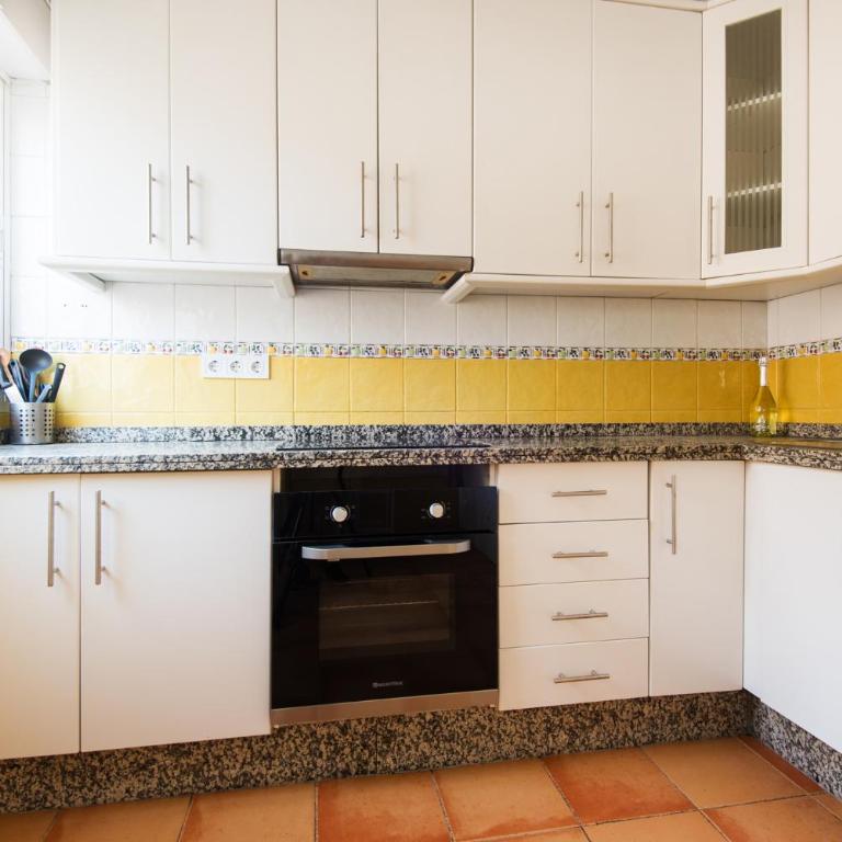 NEW 1st CORNER City center Apartment Ideal for Groups - Apartamento de 3 dormitorios - 13