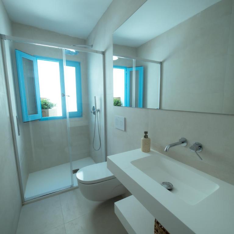Papa Luna Suites Hostal Boutique - Habitación Doble Deluxe con vistas laterales al mar - 5