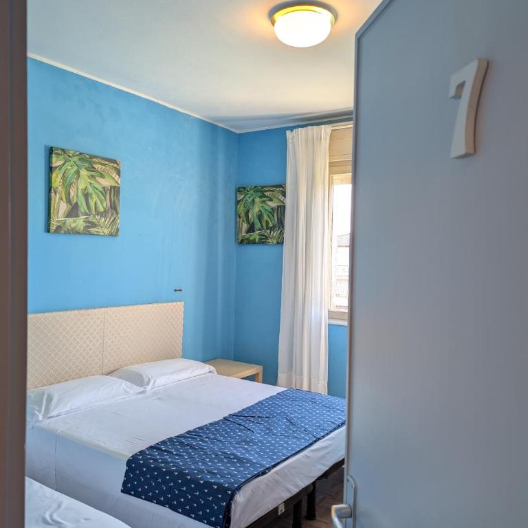 Alloggi San Marco - Camera Matrimoniale con Letto Supplementare - 11