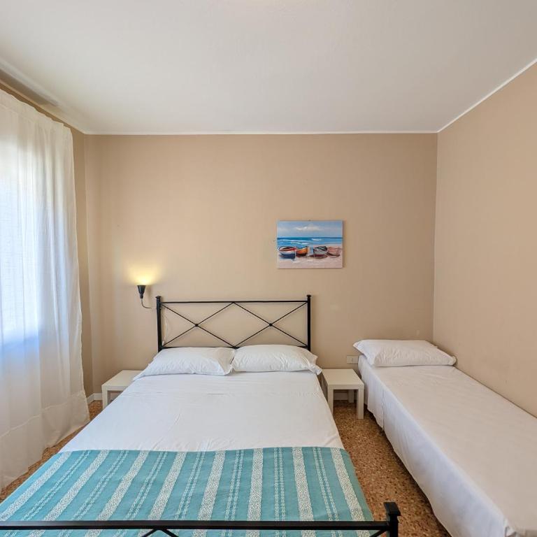 Alloggi San Marco - Camera Matrimoniale con Letto Supplementare - 33