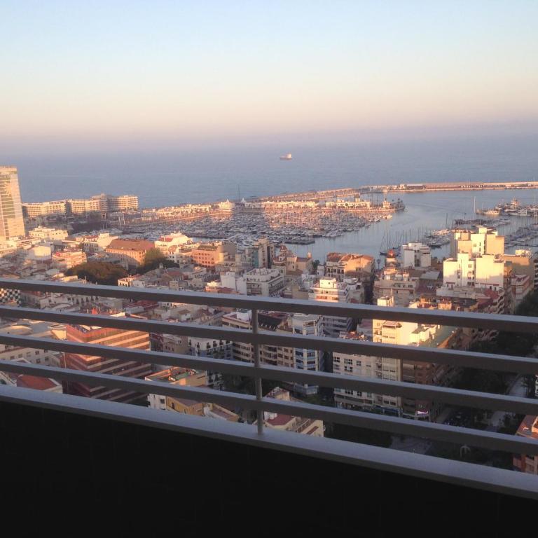 Alicante Top Sea View 29th Apts Downtown&Beach - Apartment with Mountain View - 43