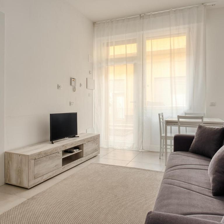 Just Urban Stays - Modern 1-BR Apartment Navigli - Metro M2 - Appartamento con 1 Camera da Letto - 2