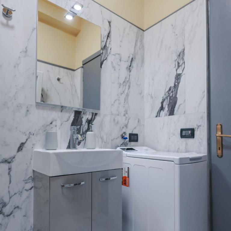 Palazzo 38 - Appartamento con 2 Camere da Letto e Vista Lago - 7