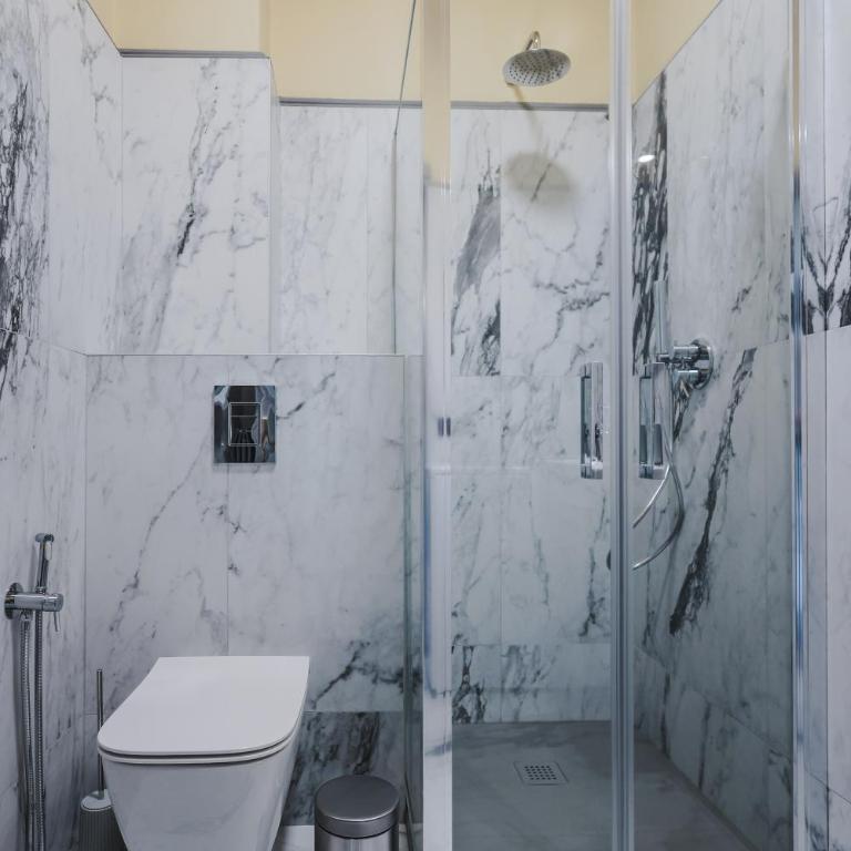 Palazzo 38 - Appartamento con 2 Camere da Letto e Vista Lago - 8