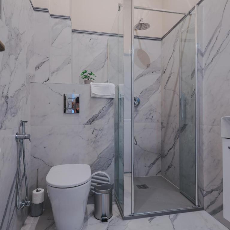 Palazzo 38 - Appartamento con 2 Camere da Letto e Vista Lago - 13