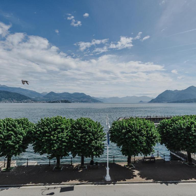 Palazzo 38 - Appartamento con 2 Camere da Letto e Vista Lago - 1