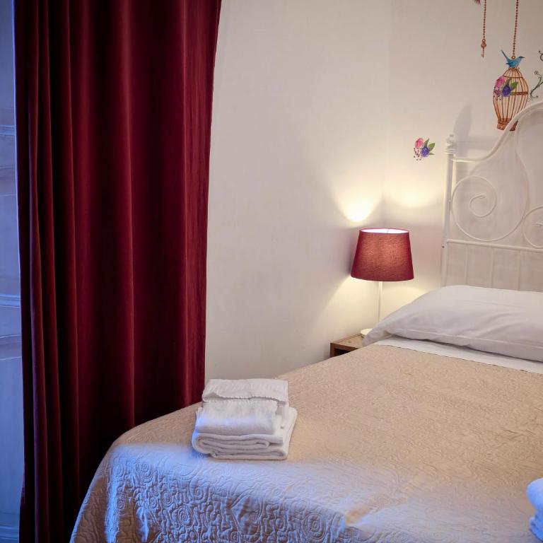 Locanda Dell'Arte - Camera Matrimoniale con Balcone - 2