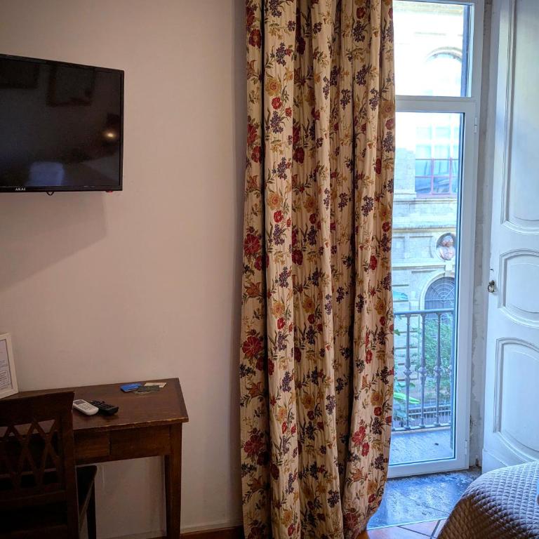 Locanda Dell'Arte - Camera Matrimoniale con Balcone - 22