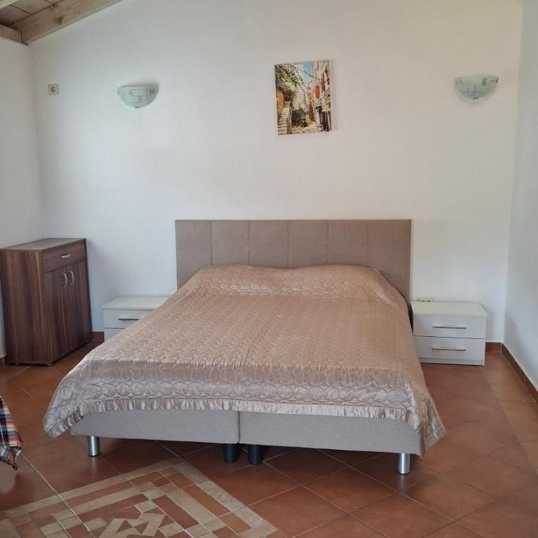 Villa Nova - One-Bedroom Apartment - 4